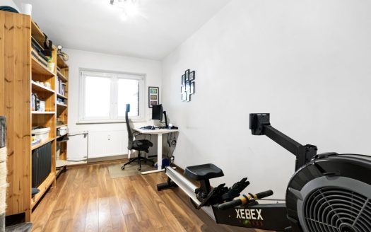 3 pokoje + taras 30m2 + kom lok