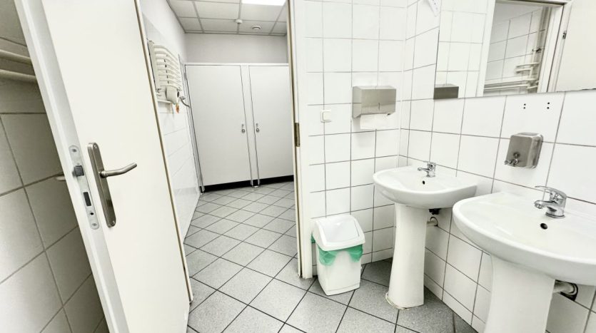 DUŻY PARKING, lokal dostępny od zaraz! !