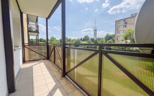 2-pokoje z dużym balkonem i ładnym widokiem Bytków