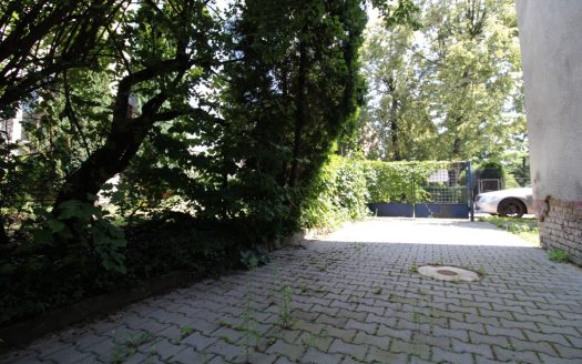 Wynajem garażu 20m2- Koszutka