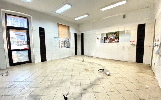 lokal idealny pod sklep, parter z  witryną