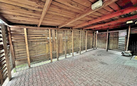 Duży dom lub inwestycja pod mini akademik przy ŚUM
