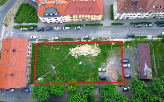 Budowlana niezabudowana |WZ: Garaże, Wielorodzinna