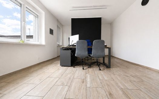 Biuro | 4600 zł ze wszystkimi opłatami| Fv Vat 23%