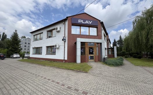 Sala sprzedaży i biuro*Idywidualne wejście*Parking