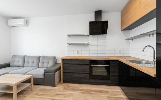 Klimatyzacja, rolety zewnętrzne , 2 pokoje +balkon